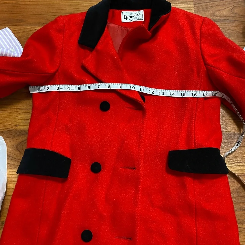 ROTHSCHILD Vintage Women’s Wool Long Coat Size 12 Red and Black Luxury Winter